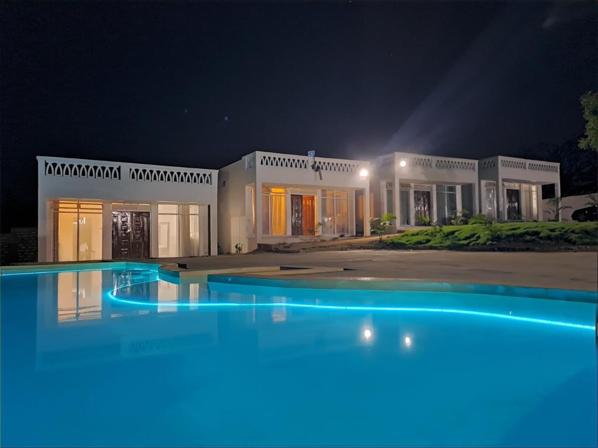 Cave Diani Holiday Apartments Diani Beach Exterior foto